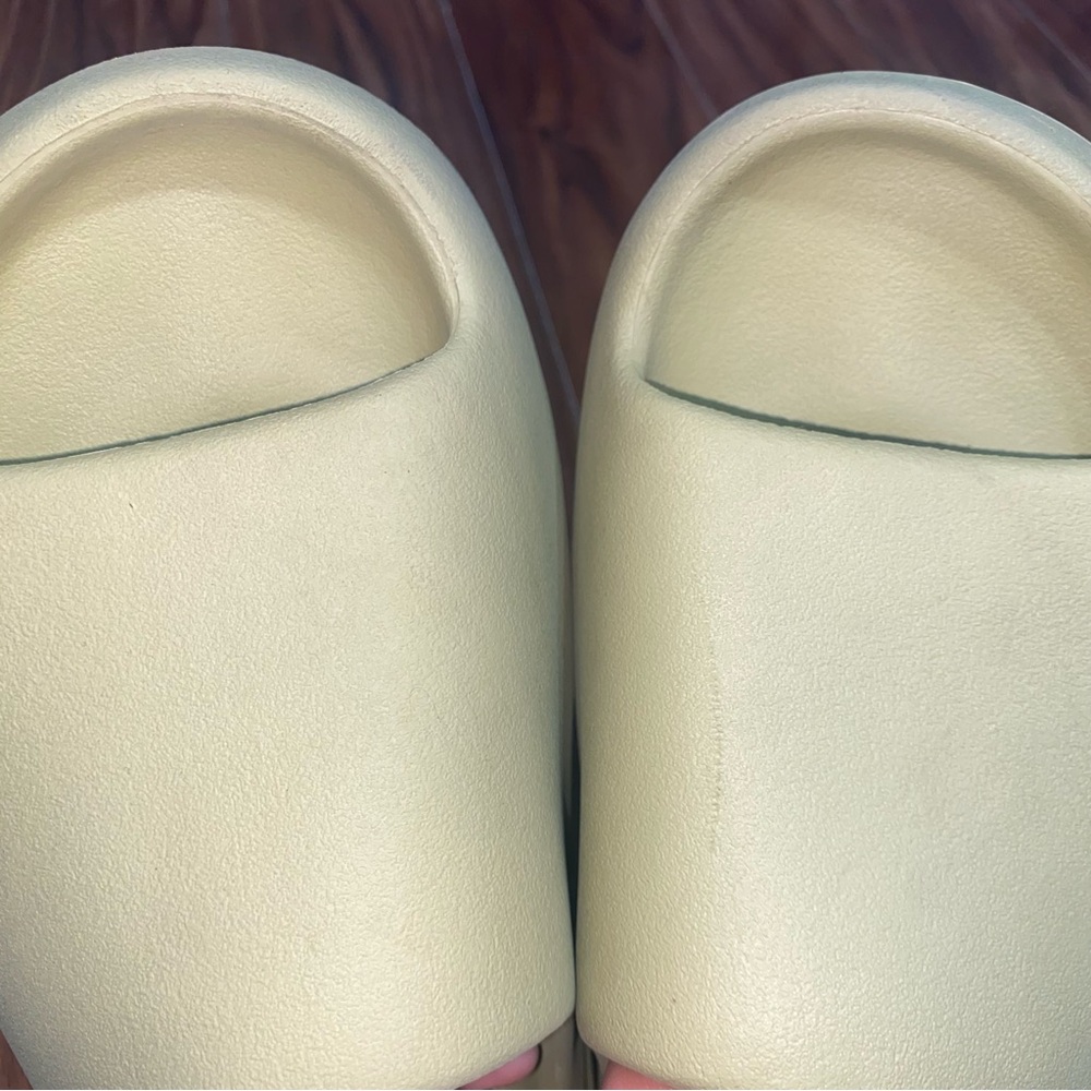 Adidas Yeezy Slide Resin Size 10 Men - Picture 9 of 12
